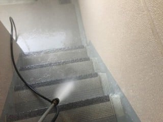 高圧洗浄　階段